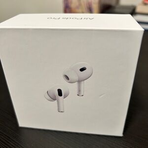 Apple AirPods Pro with USB-C 2nd Gen (white) NWT